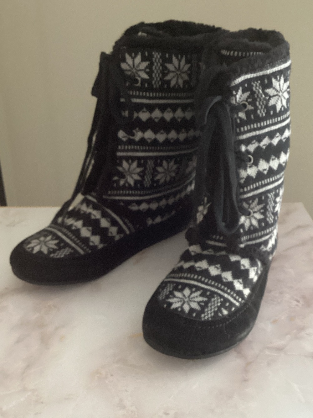 euc nordic mukluk boots